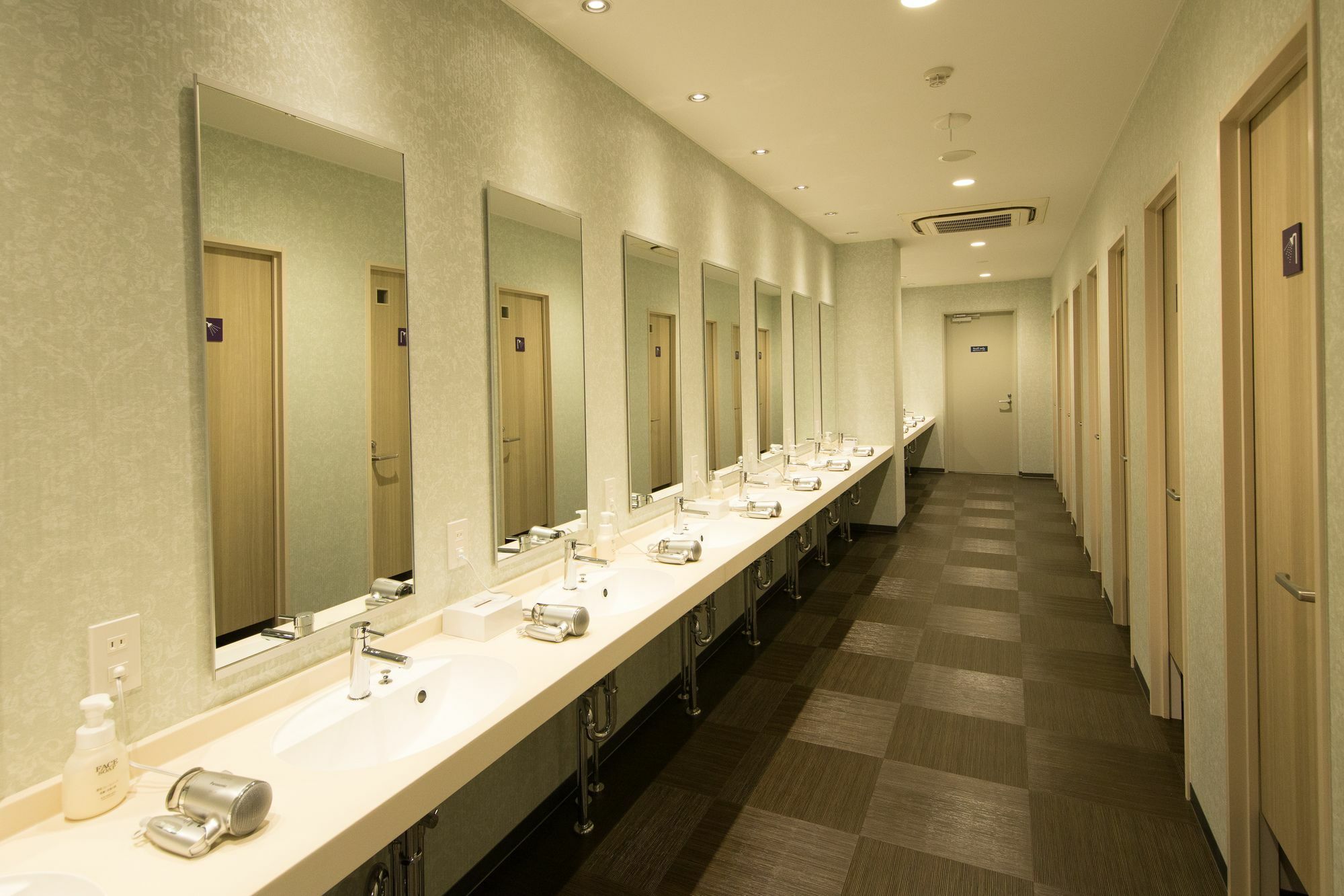 פוג'יקאוואגוצ'יקו Mt.Fuji Cabin & Lounge Highland Station Inn מראה חיצוני תמונה